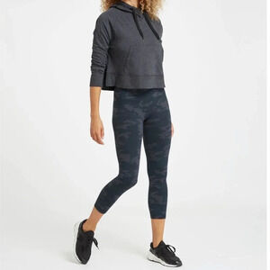 SPANX Look at‎ Me Now Seamless Cropped Leggings Size Medium Camo Print